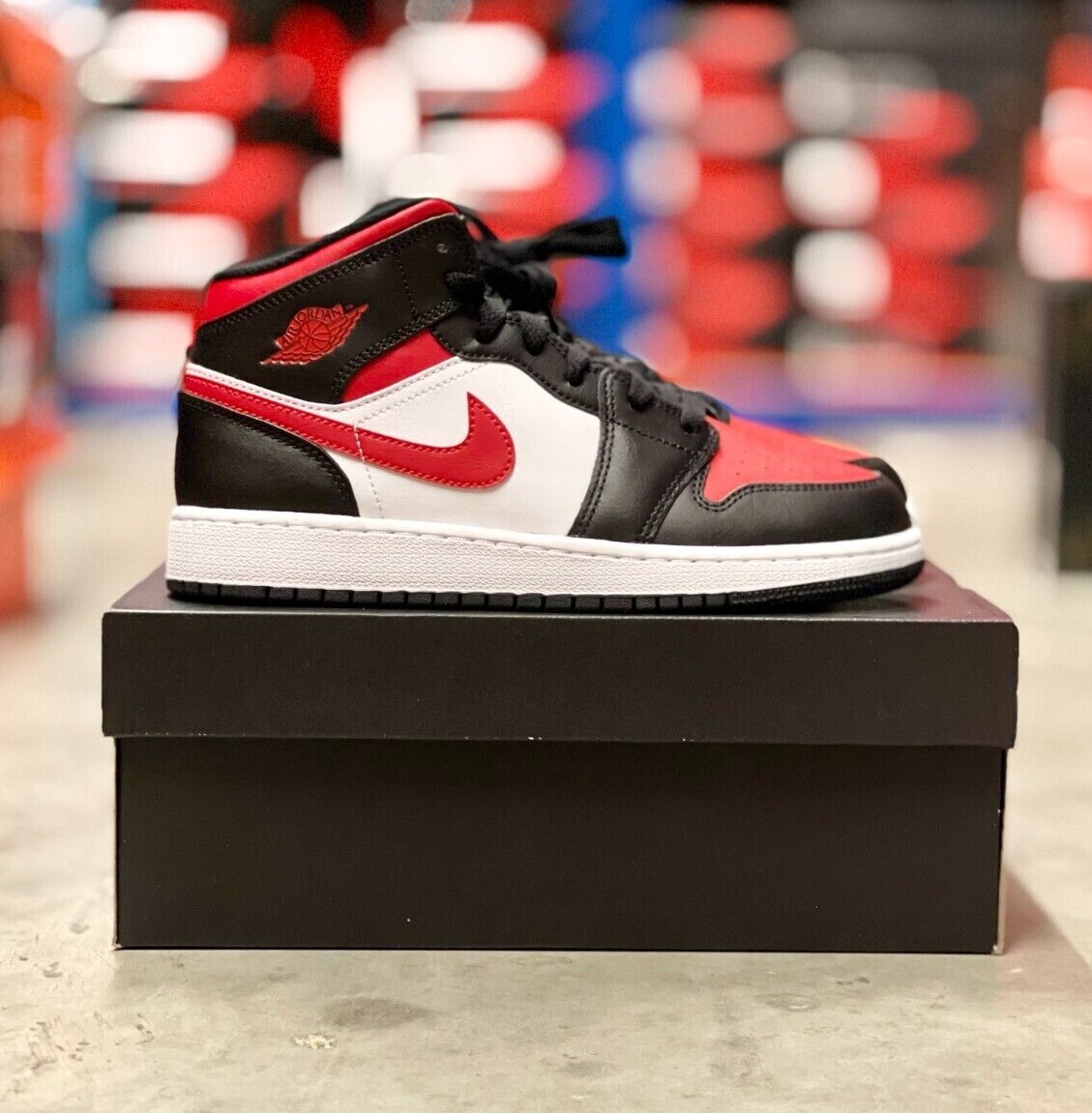 Jordan RETRO 6 Golf 27.5 ホワイト/ブラック/レッド Jordan RETRO 6 Golf 27.5 ホワイト/ブラック/レッド シューズ