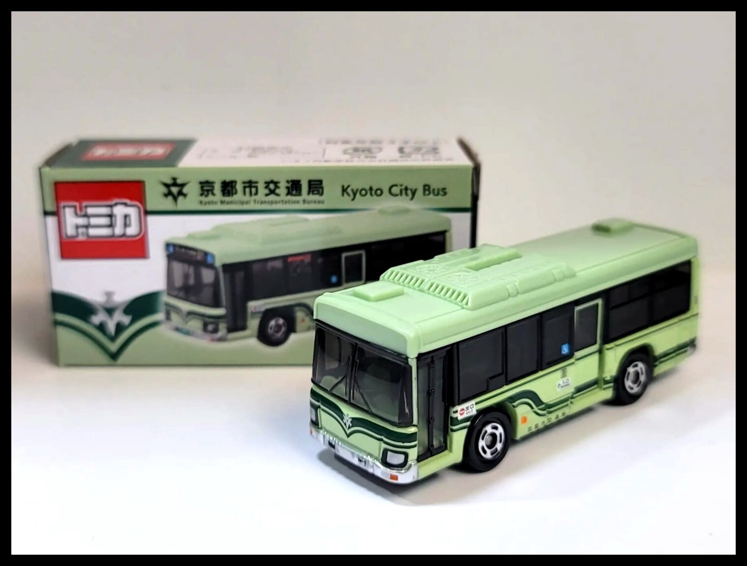 TOMICA Kyoto Municipal Transportation Bureau ISUZU ERGA City