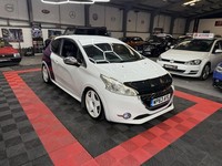 PEUGEOT 208 1.6 THP GTi 2013