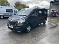 RENAULT TRAFIC 1.6 LL29 LWB dCi 120 WHEELCHAIR ACCESS CREW NO VAT Black Manual D