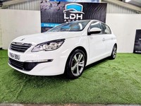 PEUGEOT 308 1.2 PureTech Active 2015
