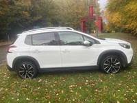 PEUGEOT 2008 1.2 PureTech Allure White Manual Petrol 2017