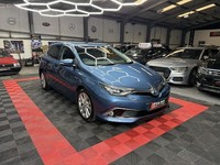 TOYOTA AURIS 1.8 VVT-h Excel 2016