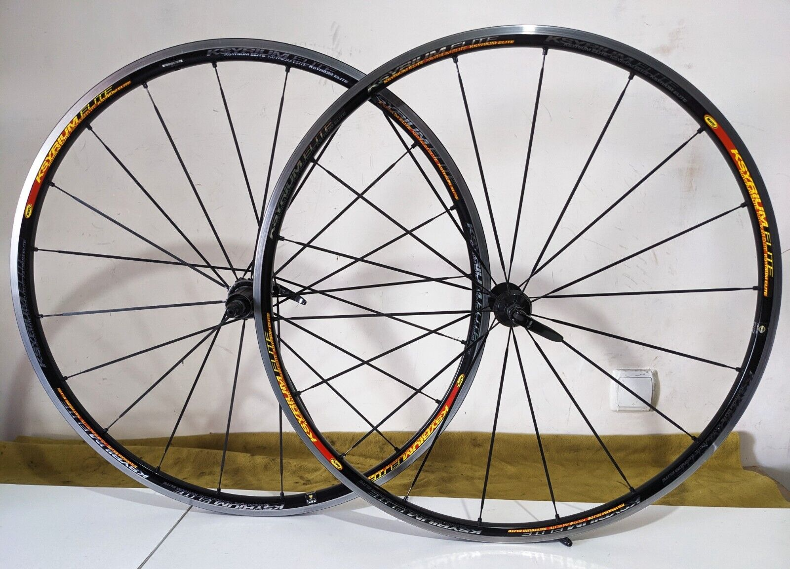 Mavic  Ksyrium Elite　クリンチャー G40RA Mavic Ksyrium Elite クリンチャー G40RA