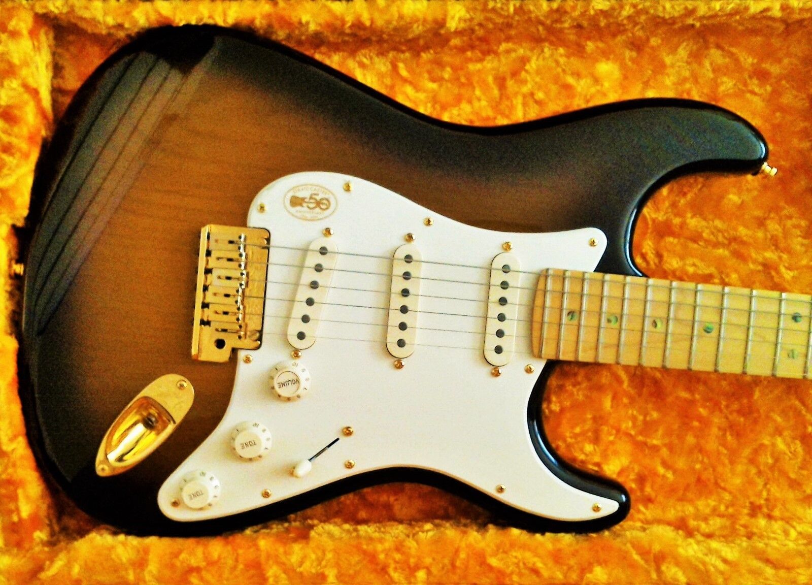 Fender Stratocaster 50th Anniversary 2004. American Deluxe Fender Stratocaster 50th Anniversary 2004. American Deluxe