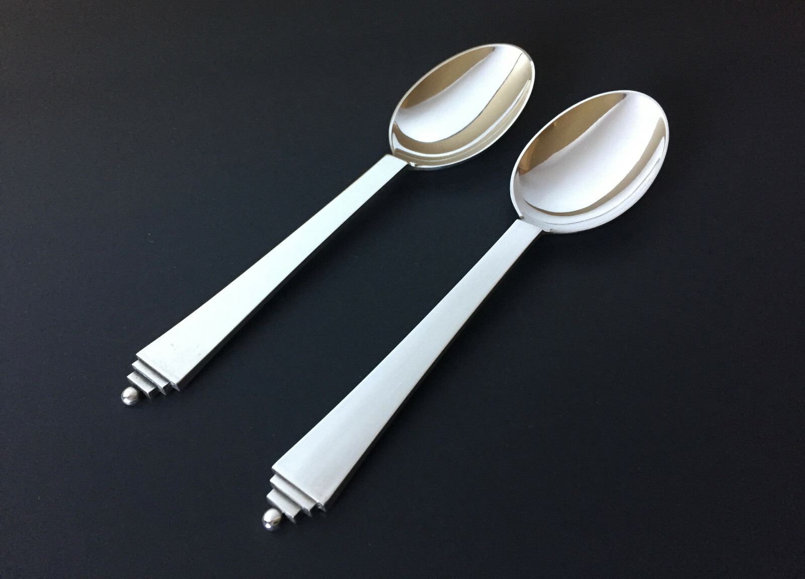 ONE Vintage GEORG JENSEN PYRAMID Sterling Silver Dinner Spoon 7.25 IN XLNT COND