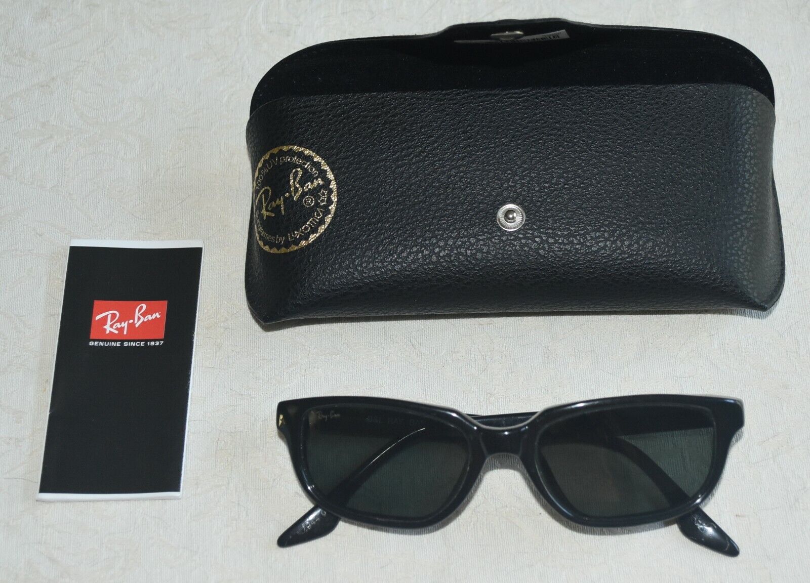 VINTAGE B & L RAY BAN W2944 BLACK SIDESTREET WAYFARER VINTAGE B & L RAY BAN W2944 BLACK SIDESTREET WAYFARER