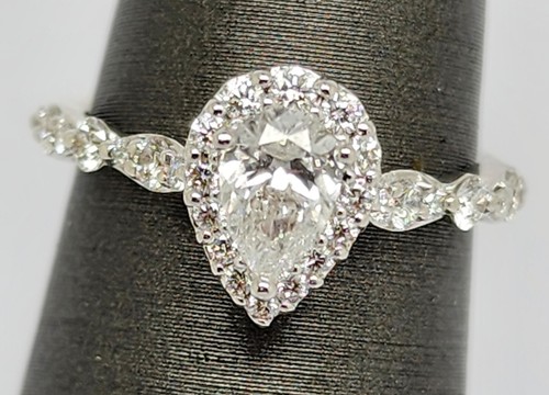 $4600 MONIQUE LHUILLIER BLISS 18K GOLD 7/8 CT DIAMOND ENGAGEMENT RING  SIZE 5.25