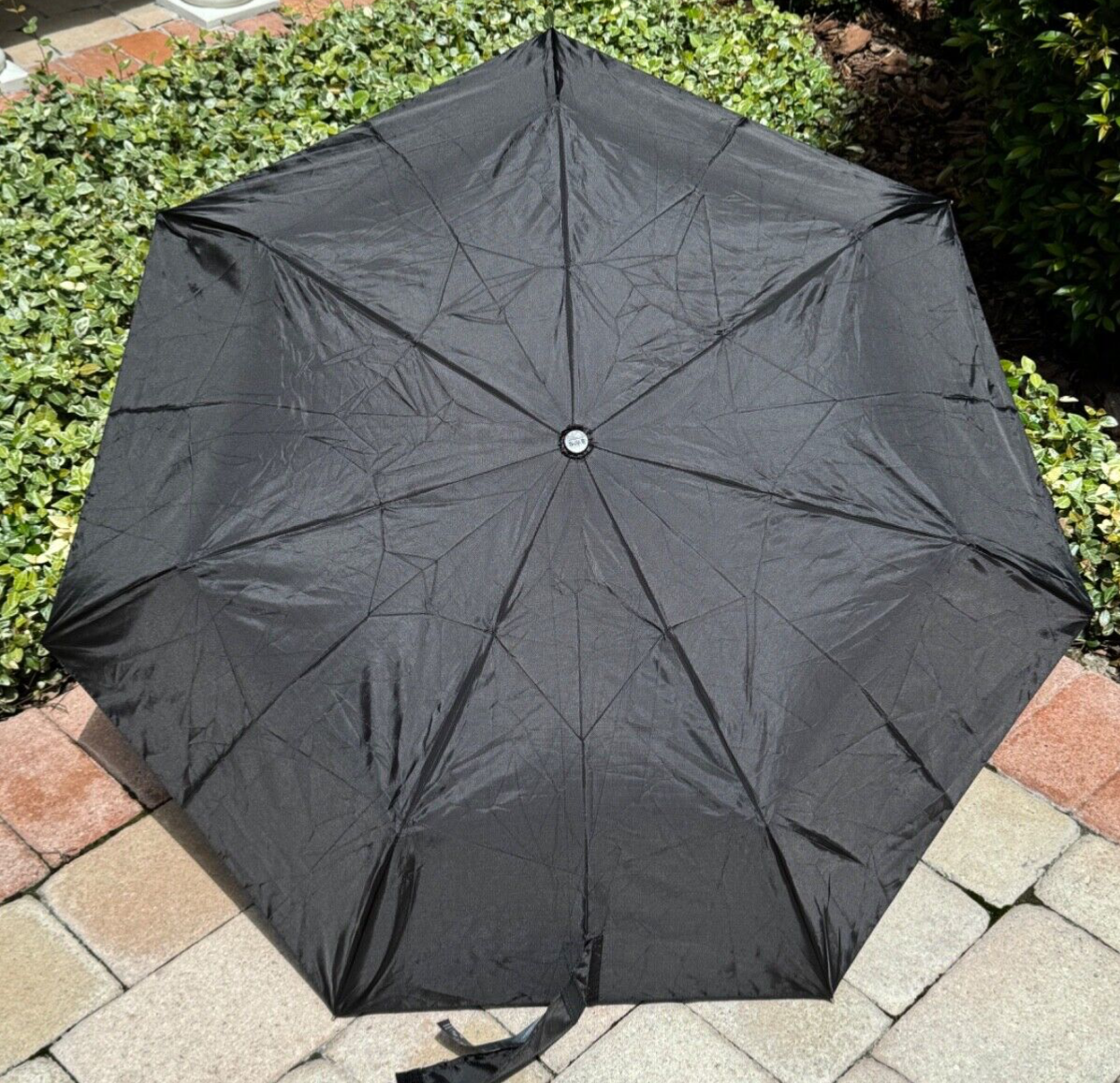 TOTES UMBRELLA BLACK LIFETIME WARRANTY AUTO OPEN CLOSE NWT