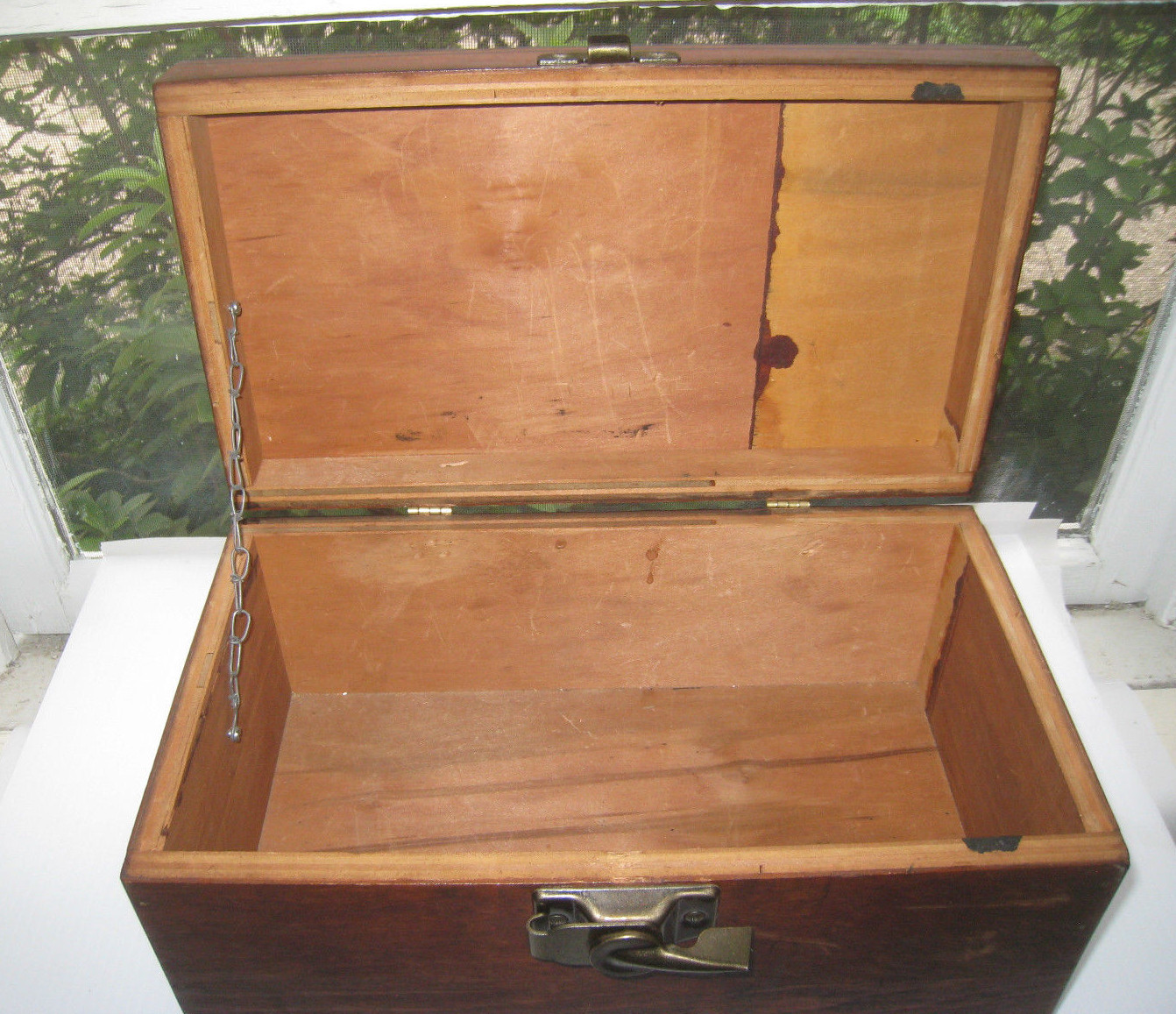 A Nice Desk Table Top Wood Box Wiith Hinged Lid & a Closing Latch 7/8/14