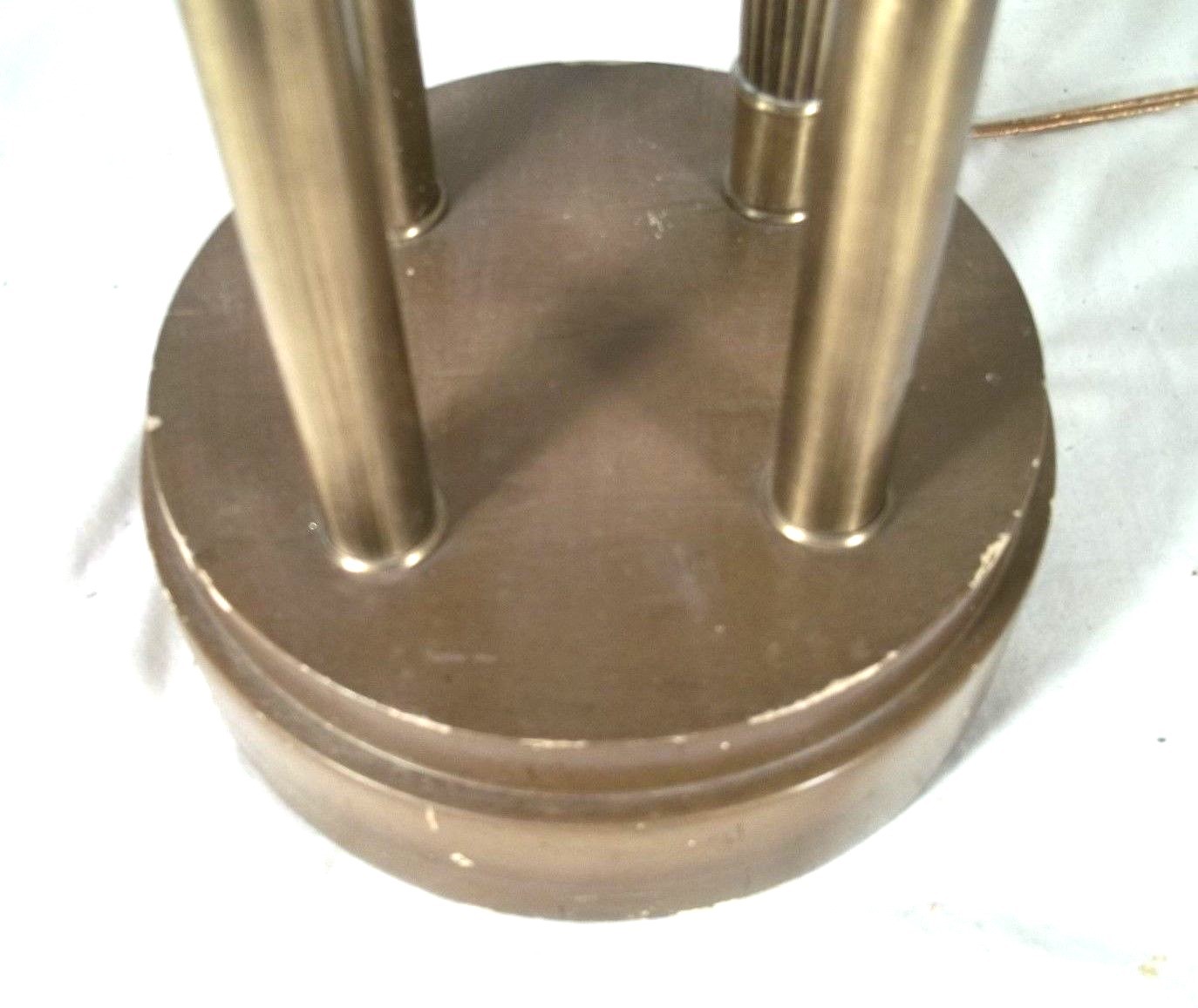 MID CENTURY MODERN SHELL DECORATED 4 COLUMN ARCHITECURAL BRASS LAMP