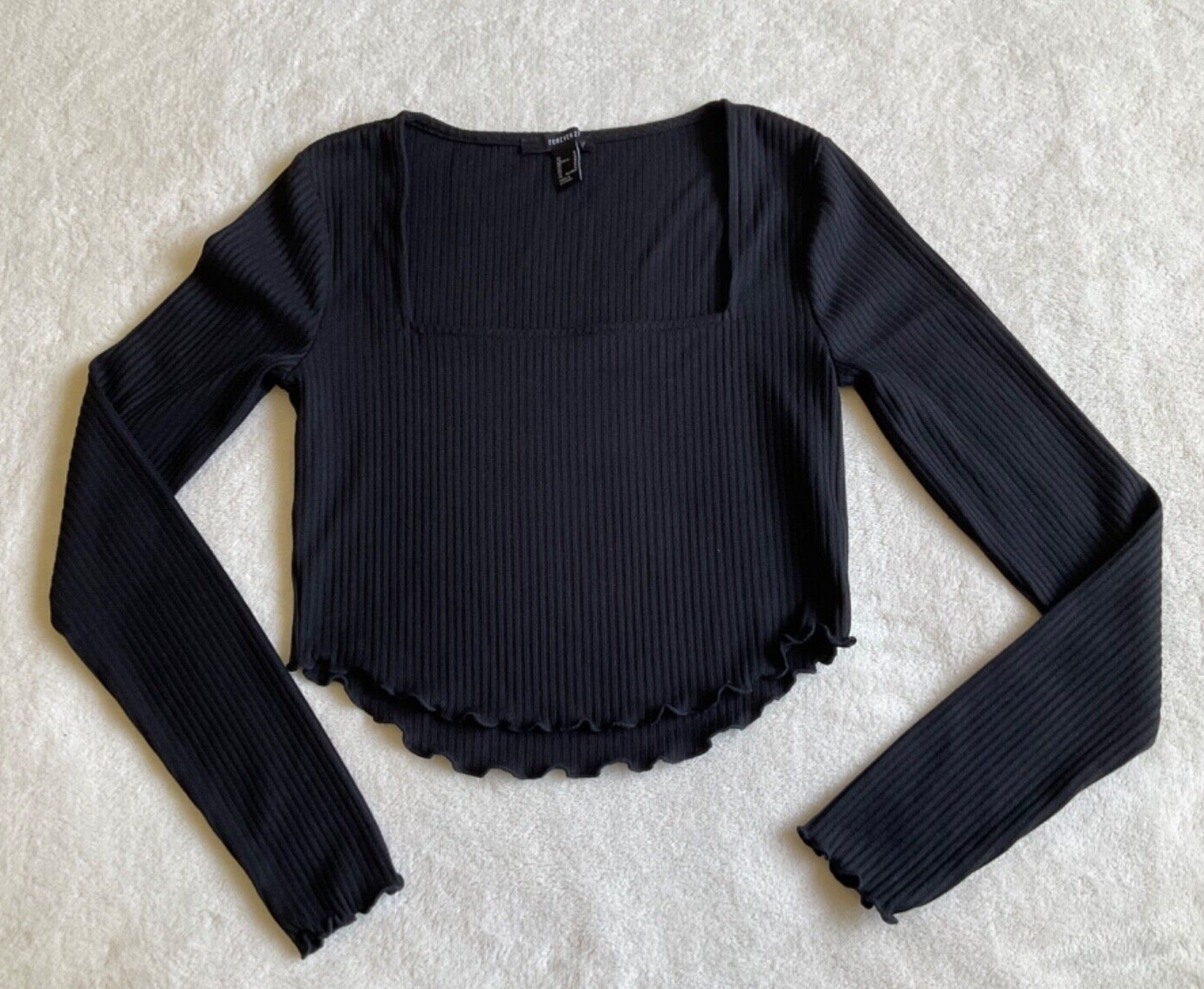 Forever 21 Womens Black Crop Top Shirt Long Sleeve Square
