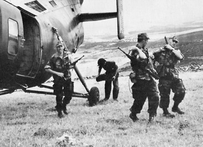 Guerre d'Algérie - Débarquement depuis une Banane