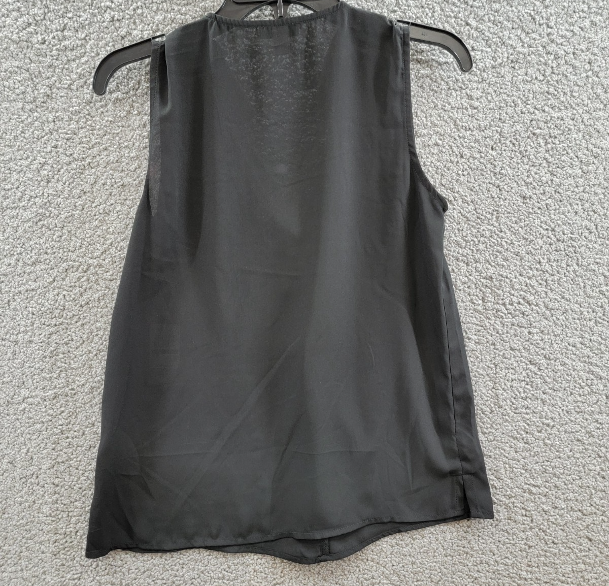 Vince Camuto Ruffle Blouse Women's XS Rich Black V-Neck Sleeveless Pullover - Picture 11 of 15