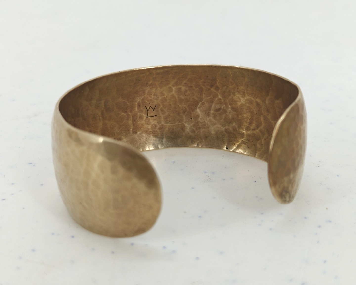 Hammered Cuff Brass Bracelet Jewelry Vtg Signed L.W. Metal wl lw 2 1/4