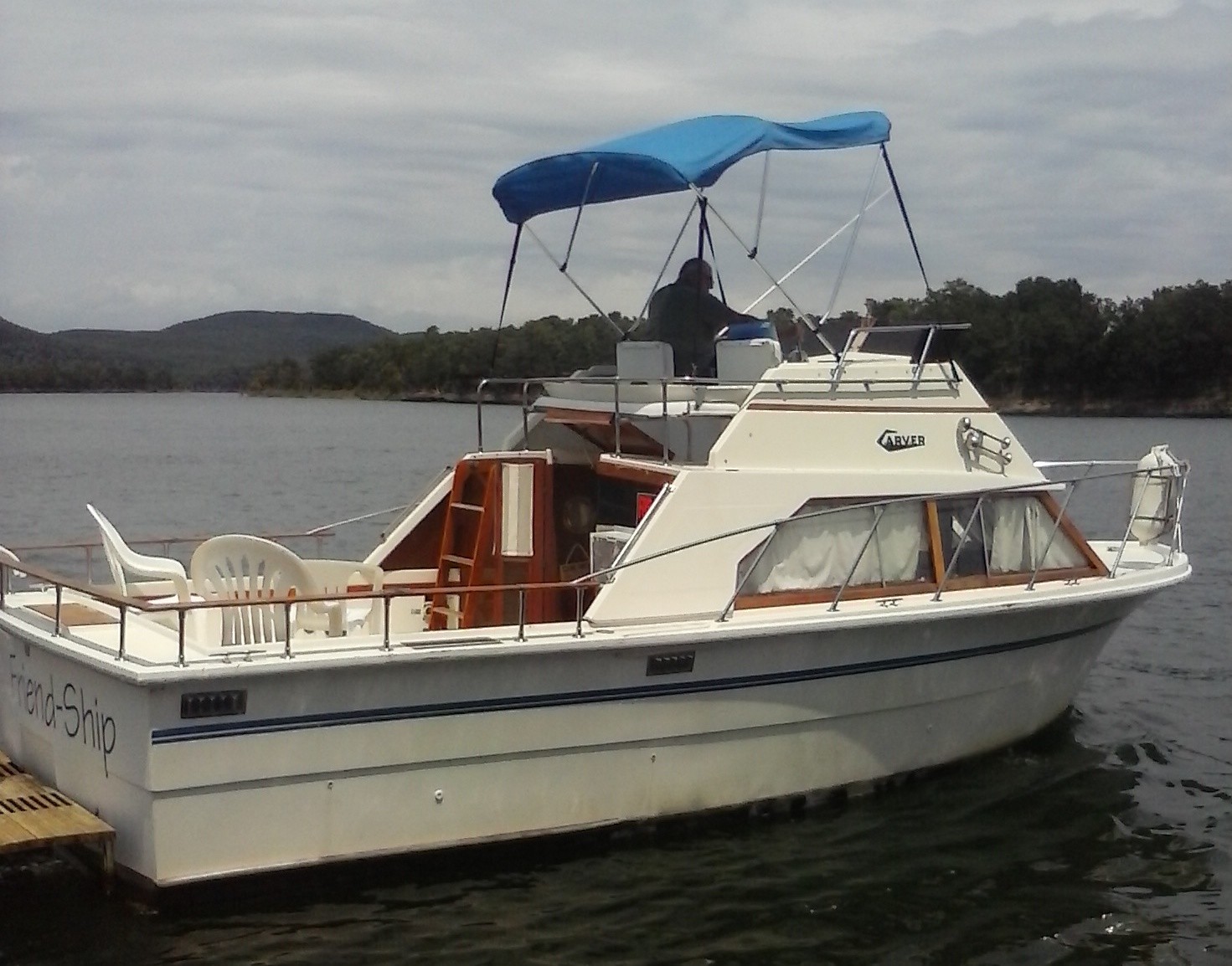 1977 Carver Mariner 28' Cabin Cruiser - Missouri