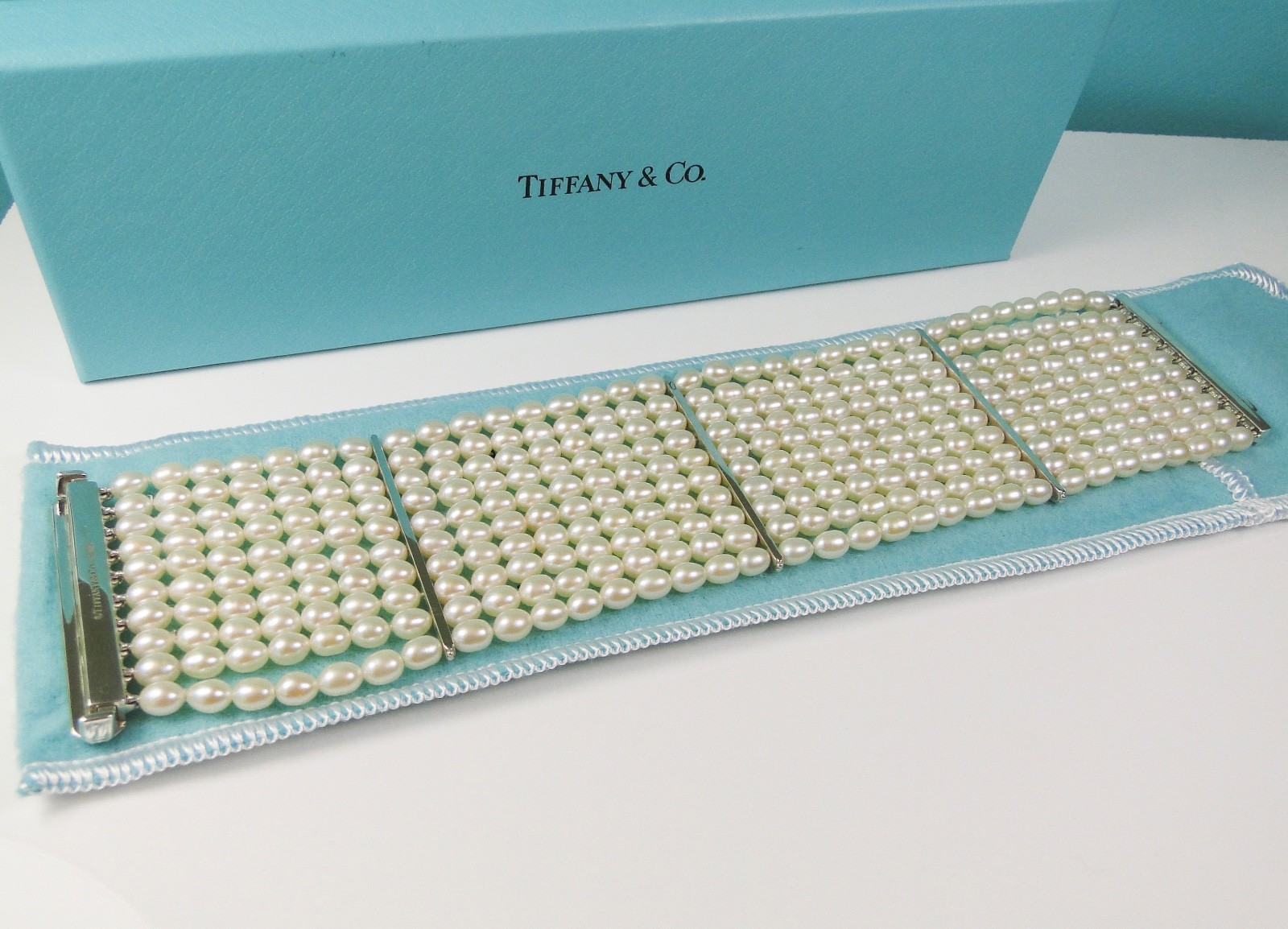NEW Tiffany & Co. Ziegfeld 10 Row Freshwater Cultered Pearl Bracelet- Beautiful