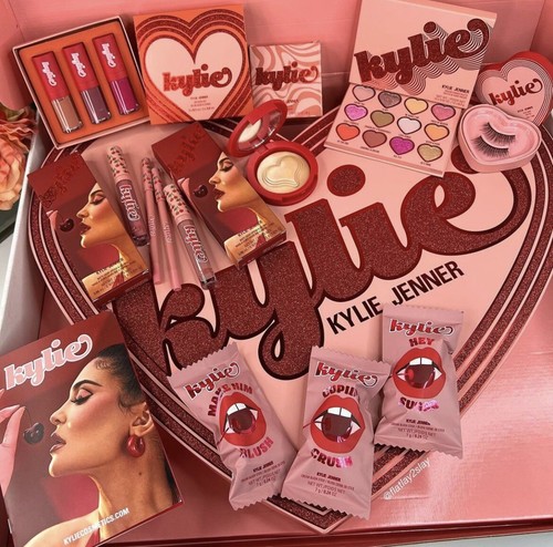 VALENTINE Collection PR BOX カイリーコスメティックス $_12.JPG?set_id=880000500F
