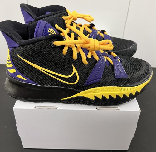 シューズ(男性用) Nike Kyrie 7 (DA7567-991) US9(27cm) Nike By You Kyrie 7 'Black Metallic Gold' DA7567-991 Men's