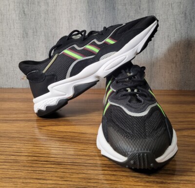 Ozweego white hot sale solar green