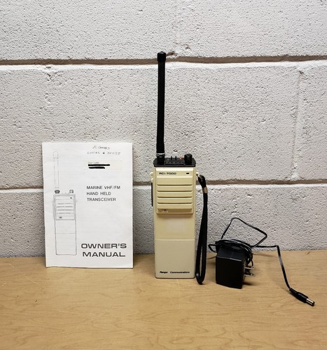 Ranger RCI-7000 Marine VHF Hand Held Radio w/ charger, antenna, manual and box