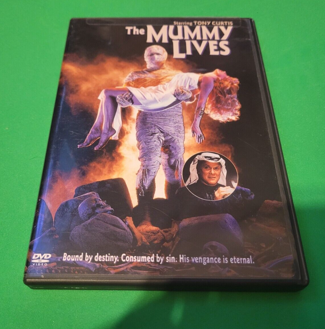THE MUMMY LIVES - DVD - TONY CURTIS, LESLIE HARDY