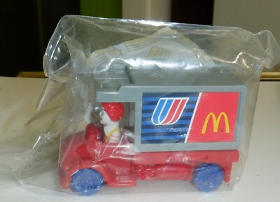 United Airlines  McDonald's - Happy Meal Toy - Ronald in Truck