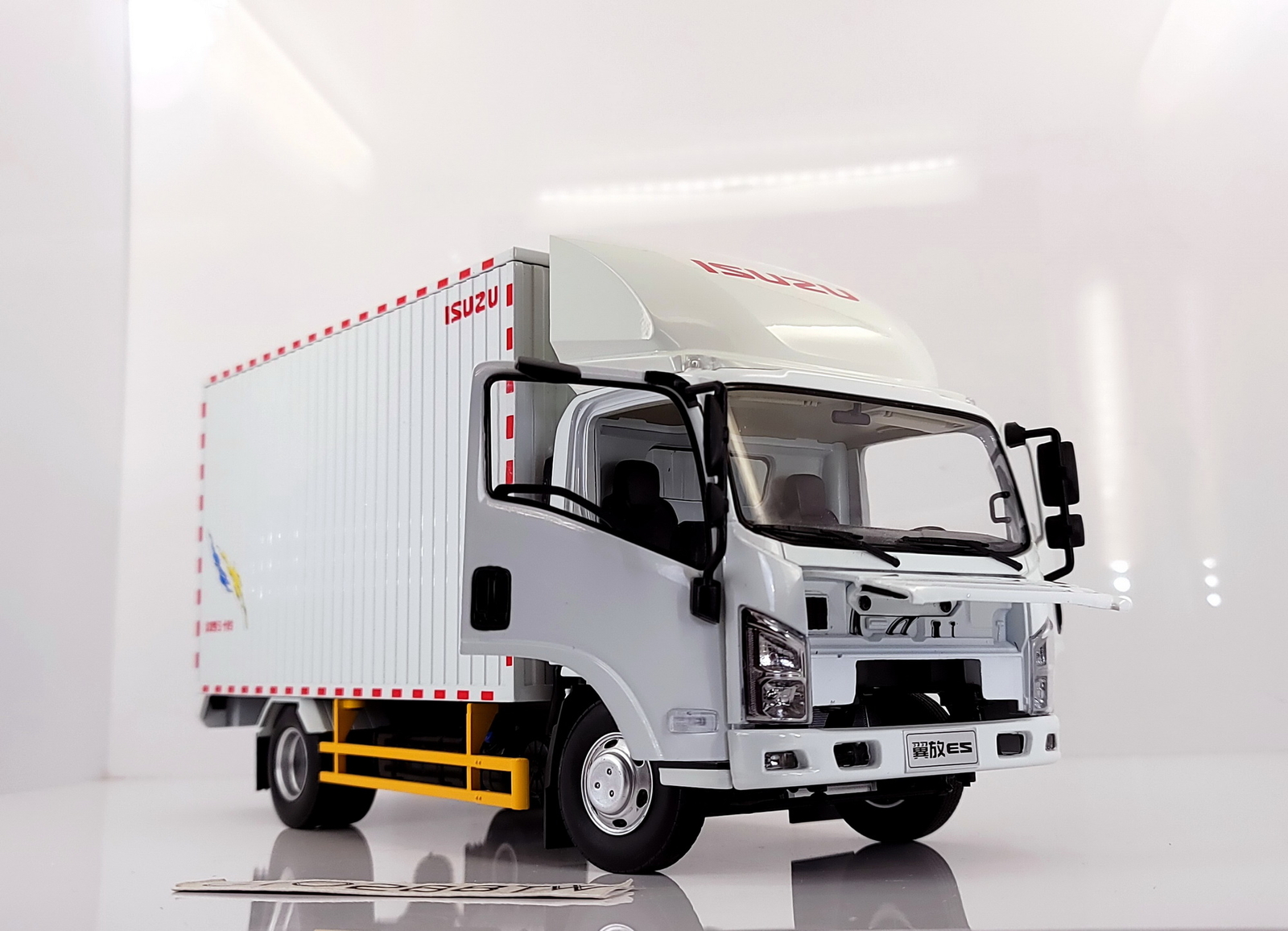 いすゞ エルフ 1/18 Dealer OEM Edition 1:18 scale ISUZU ELF ES Deliver Truck