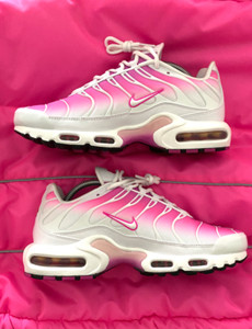 28 Ridiculously Pretty Sneakers For Anyone Who s Sick Of High Heels 28 Ridiculously Pretty Sneakers For Anyone Who s Sick Of High Heels