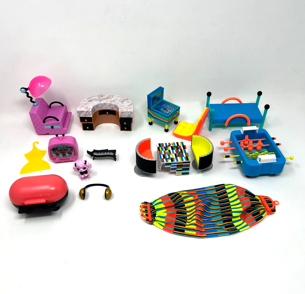 LOL Surprise LOT 16 Doll Furniture Clubhouse Arcade Foosball Piano Desk Salon TV