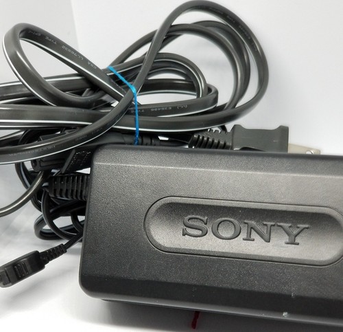SONY AC-L10A Genuine Original OEM Adapter Handycam Camcorder 8.4V 1.5A