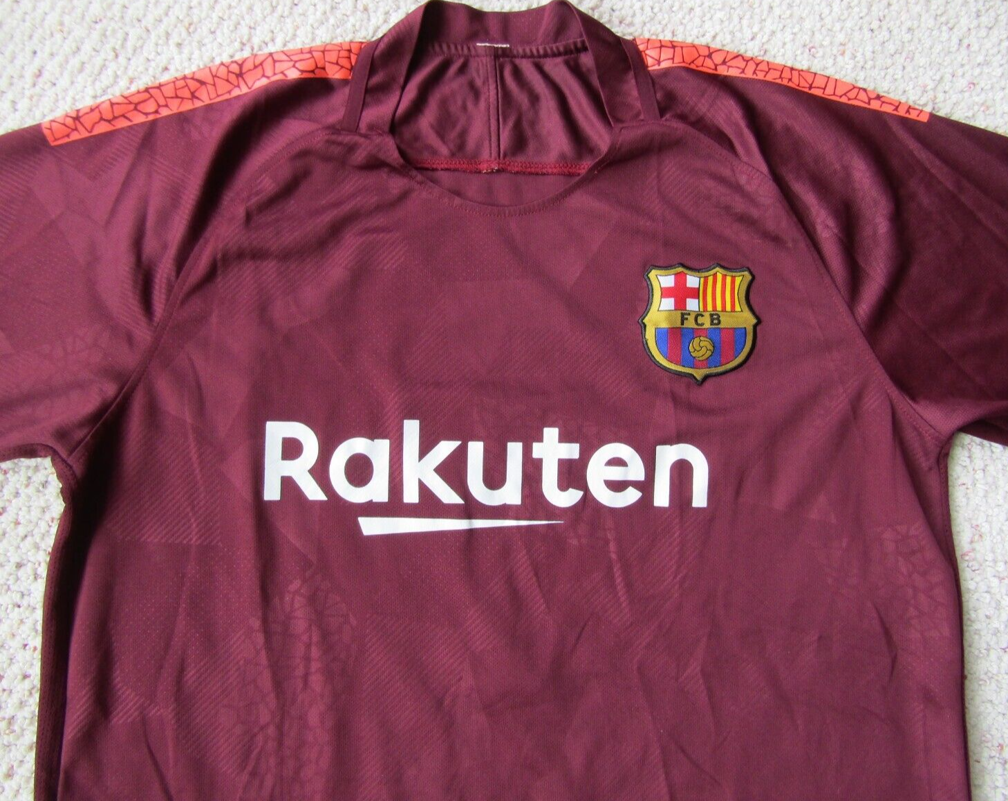 【未使用品・タグ付き】FC Barcelona 長袖 UNICEF 未使用品・タグ付き】FC Barcelona 長袖 UNICEF - メルカリ