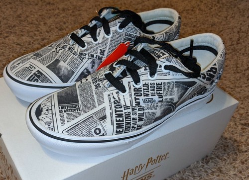 Pre-owned Vans X Harry Potter Comfycush Era Daily Prophet Black/white Hp Unisex