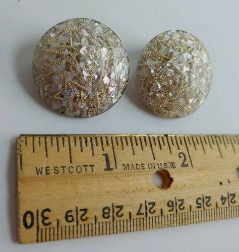 Vintage CONFETTI Glitter LUCITE White & Silver New Years Button Clip Earrings