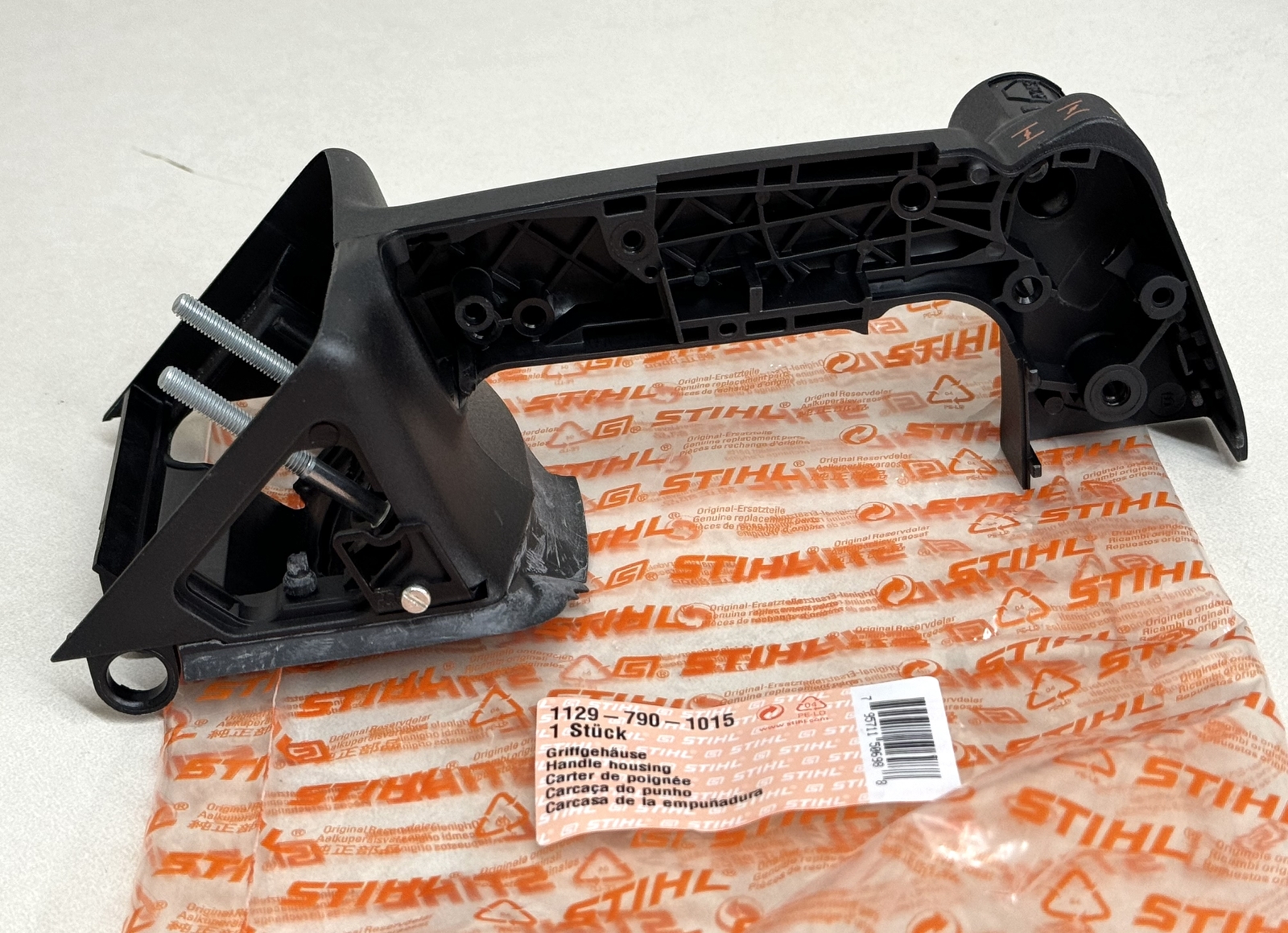 STIHL OEM HANDLE HOUSING 1129 790 1015 020T MS200T 020 T MS200 T GENUINE - Picture 2 of 5