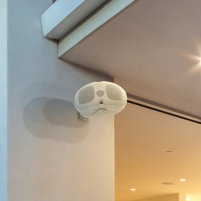 Rockville D4-8 White Dual 4'' 8 Ohm Wall Mount Swivel Outdoor Home Patio Speaker