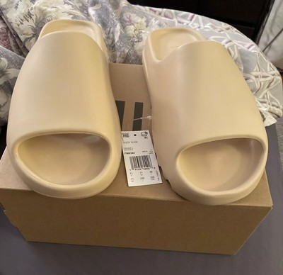 adidas YEEZY SLIDE EARTH BROWN 1Pair per Customer.