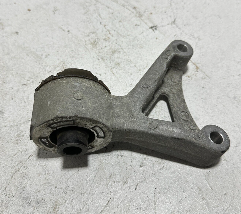 Used 2020-2024 Toyota Camry XSE Rear Differential Right Mount Support Bracket OEM