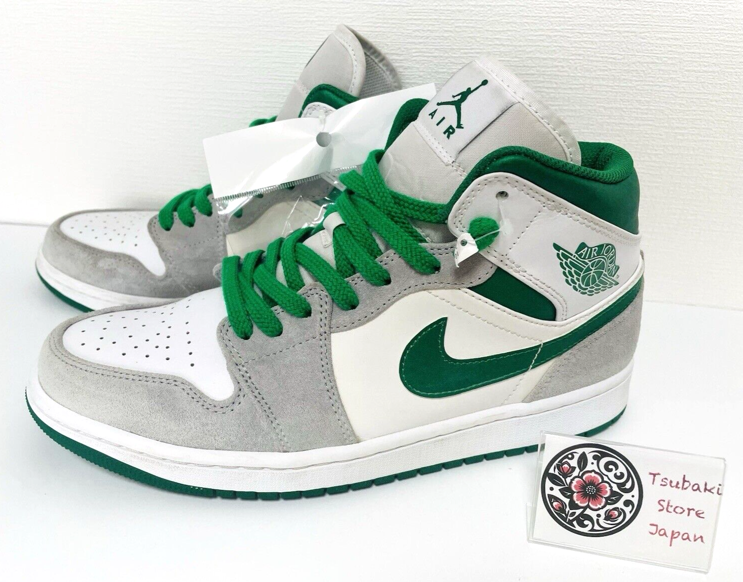 NIKE Air Jordan 1 Mid グリーン/ホワイト Nike Air Jordan 1 Gray Green Mid - DC7294-103