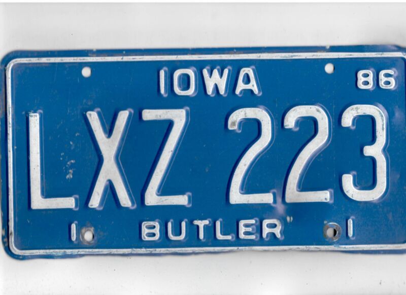 IOWA passenger 1986 license plate "LXZ 223" ***BUTLER***