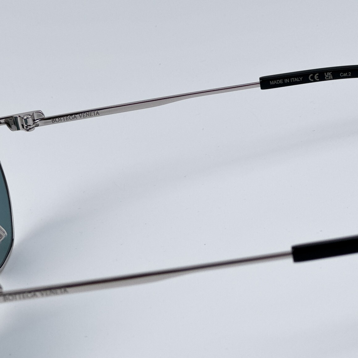 Pre-owned Bottega Veneta Bv1301s 004 Silver Green Split Panthos Unisex Sunglasses