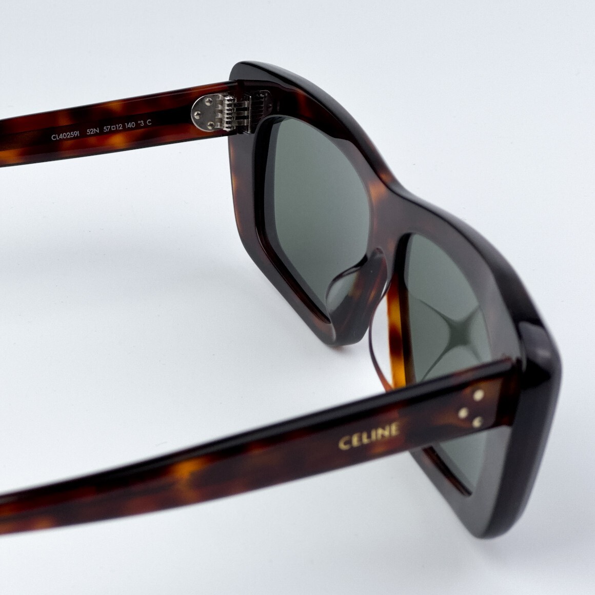 Pre-owned Celine Cl40259i 52n Havana Green Rectangle Unisex Sunglasses Cl 40259i
