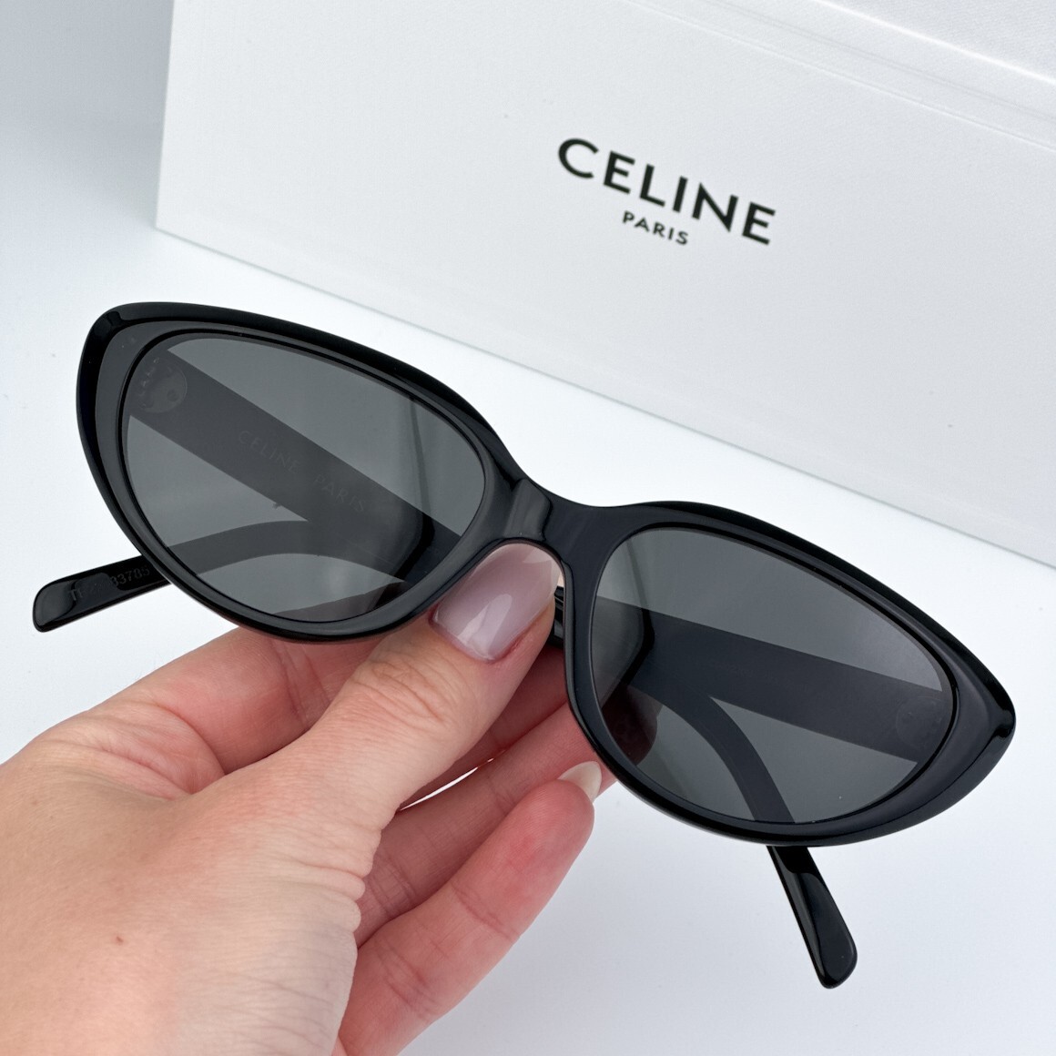 Pre-owned Celine Cl40220u 01a Thin Shiny Black Grey Cat Eye Women Sunglasses In Gray