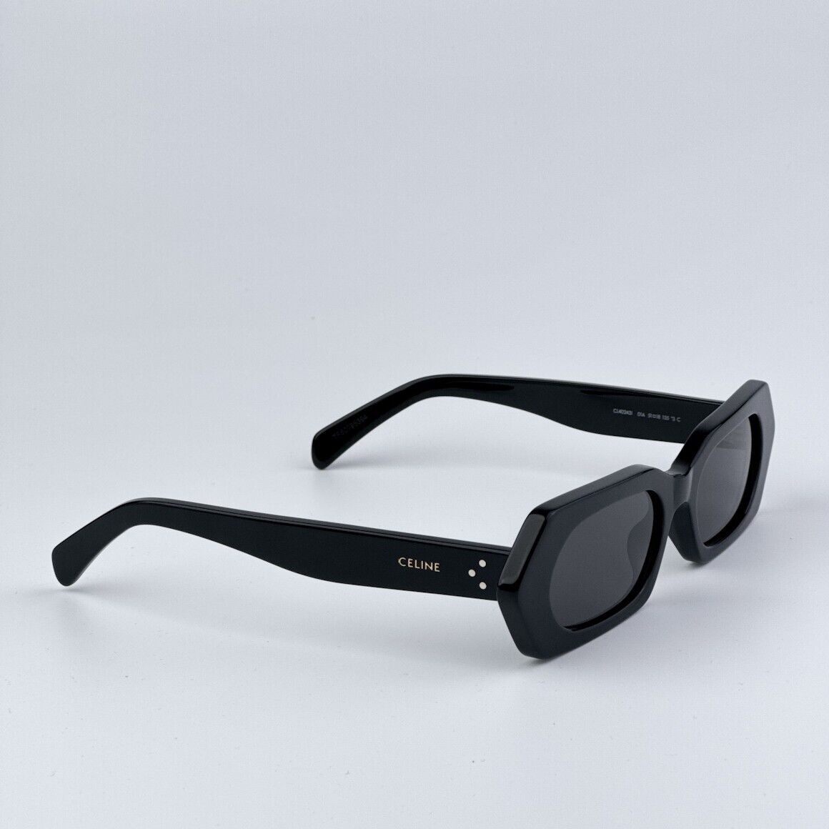 Pre-owned Celine Cl40243i 01a Shiny Black Smoke Rectangle Women Sunglasses Cl 40243i In Gray