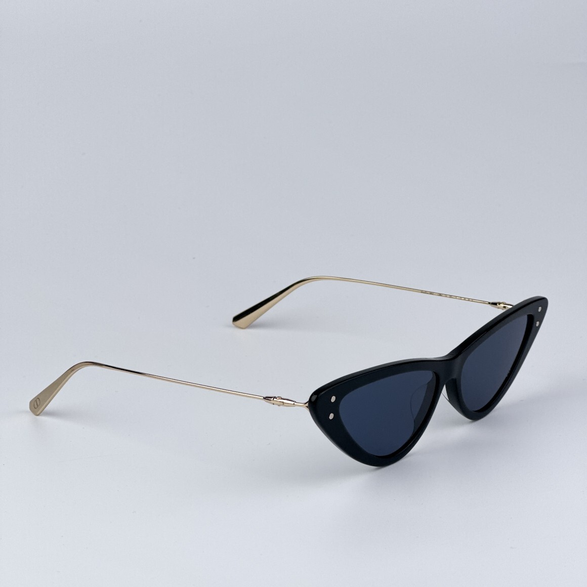 Pre-owned Dior Miss B4u Cd40105u 01v 12b0 Black Blue Unisex Cat Eye Sunglasses