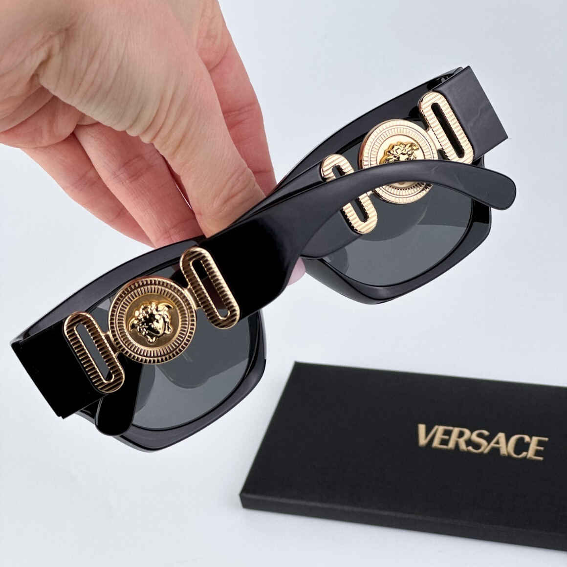 Pre-owned Versace Ve4479u Gb1/87 Black Dark Grey Square Women Sunglasses In Gray