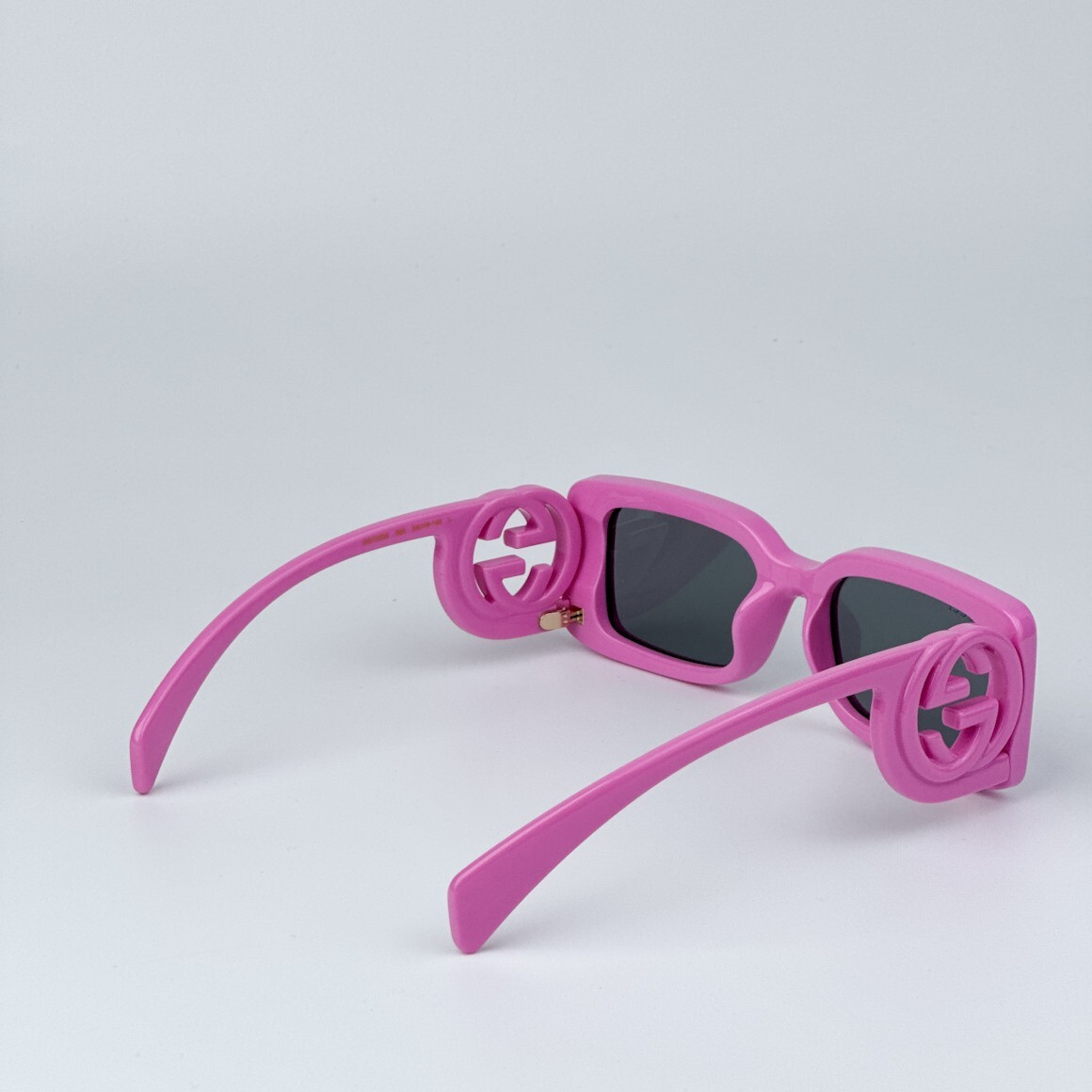 Pre-owned Gucci Gg1325s 006 Pink Grey Rectangle Unisex Sunglasses Gg 1325s In Gray
