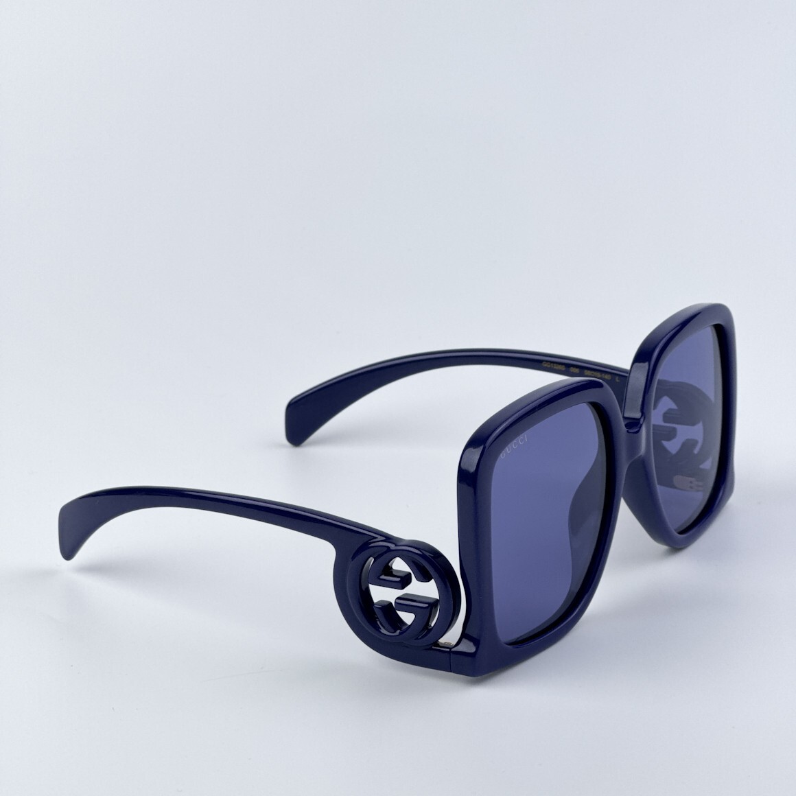 Pre-owned Gucci Gg1326s 006 Violet Silver Mirror Oversized Square Women Sunglasses In Violet / Silver