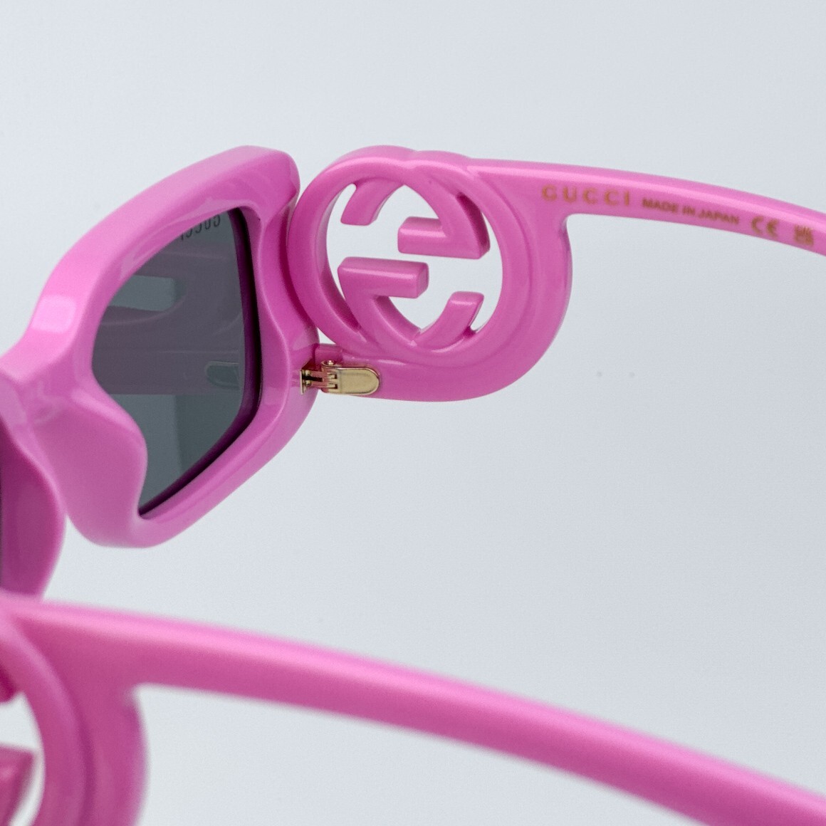 Pre-owned Gucci Gg1325s 006 Pink Grey Rectangle Unisex Sunglasses Gg 1325s In Gray
