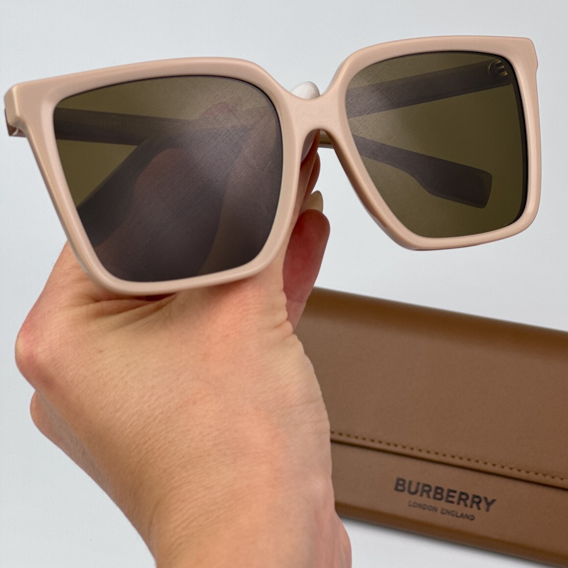 BURBERRY スクエアフレムサンクラス BE4411D 380773 Burberry Women Sunglasses Beige Dark Brown Square BE4411D